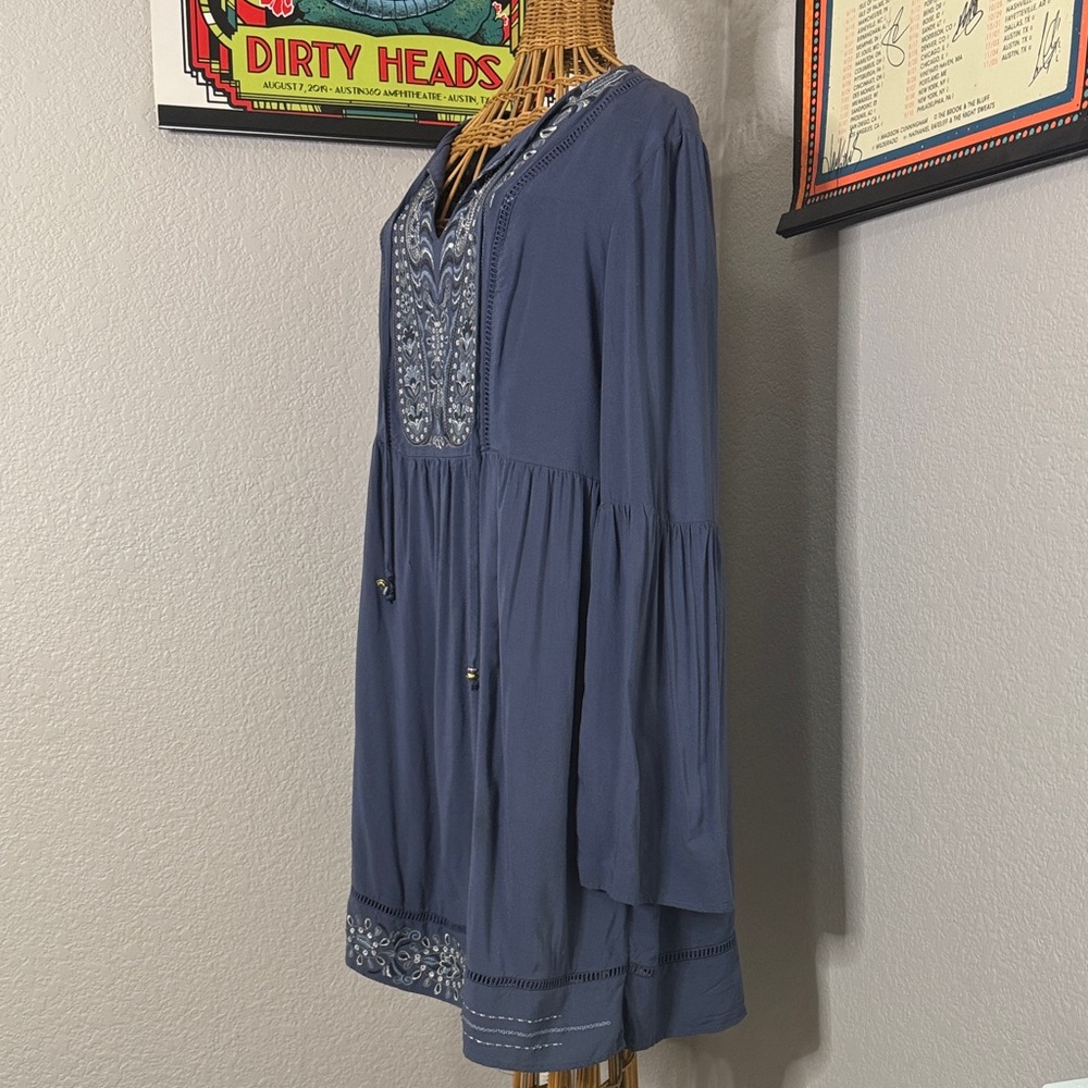 Knox Rose Blue Embroidered Dress - Picture 5 of 5